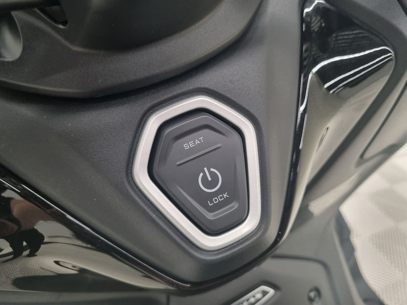 Load image into Gallery viewer, 2025 Yamaha T Max