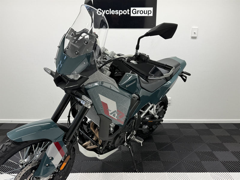 Load image into Gallery viewer, 2026 Kawasaki KLE 500