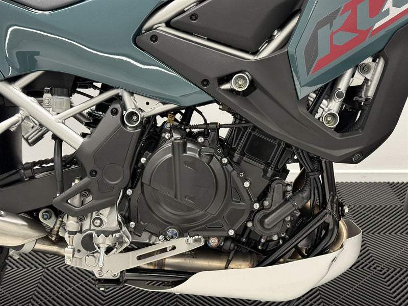 Load image into Gallery viewer, 2026 Kawasaki KLE 500