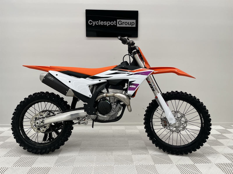 Load image into Gallery viewer, 2024 KTM 350 SXF