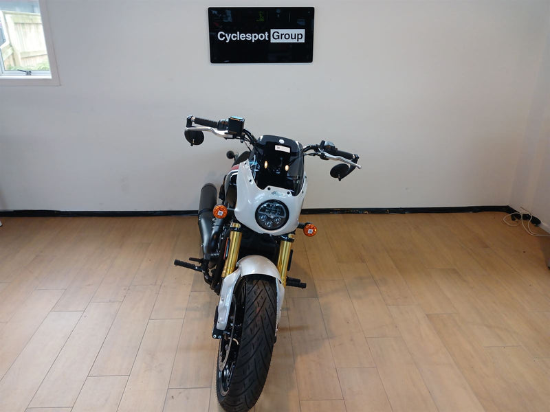 Load image into Gallery viewer, 2025 Indian 101 Scout