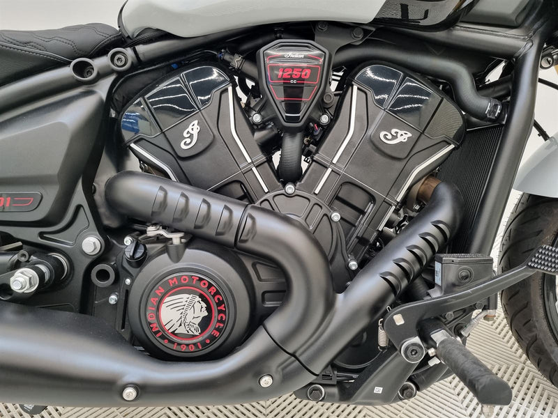 Load image into Gallery viewer, 2025 Indian Scout 101 - Limited + Tech - White