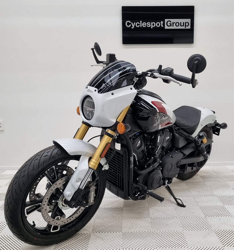 Load image into Gallery viewer, 2025 Indian Scout 101 - Limited + Tech - White