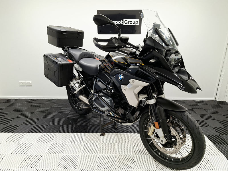 Load image into Gallery viewer, 2019 BMW GS R1250 Fully Optioned