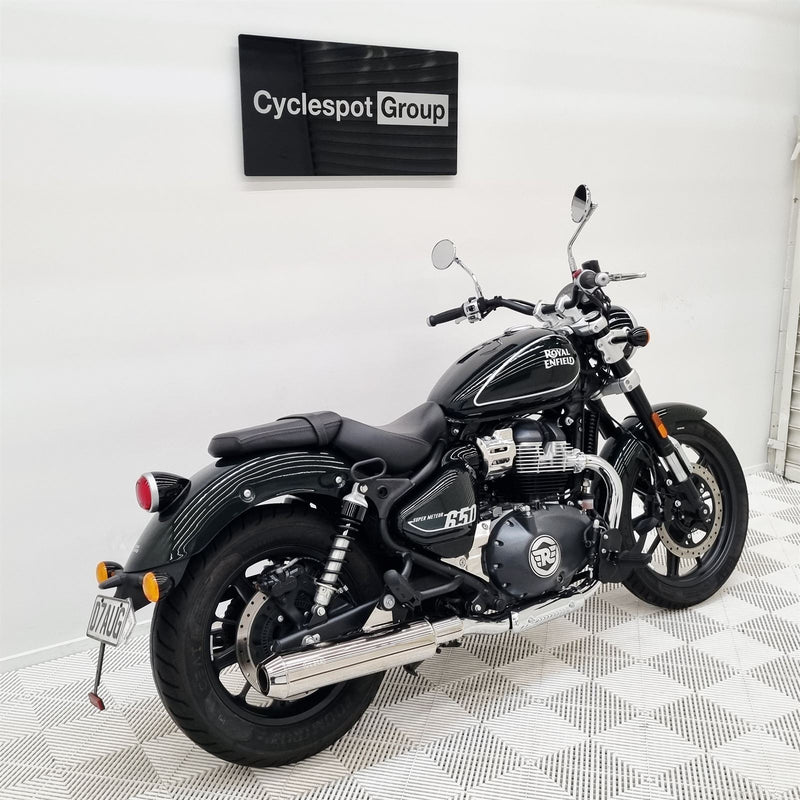 Load image into Gallery viewer, 2025 Royal Enfield Super Meteor 650