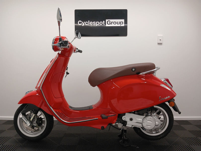 Load image into Gallery viewer, 2024 Vespa Primavera