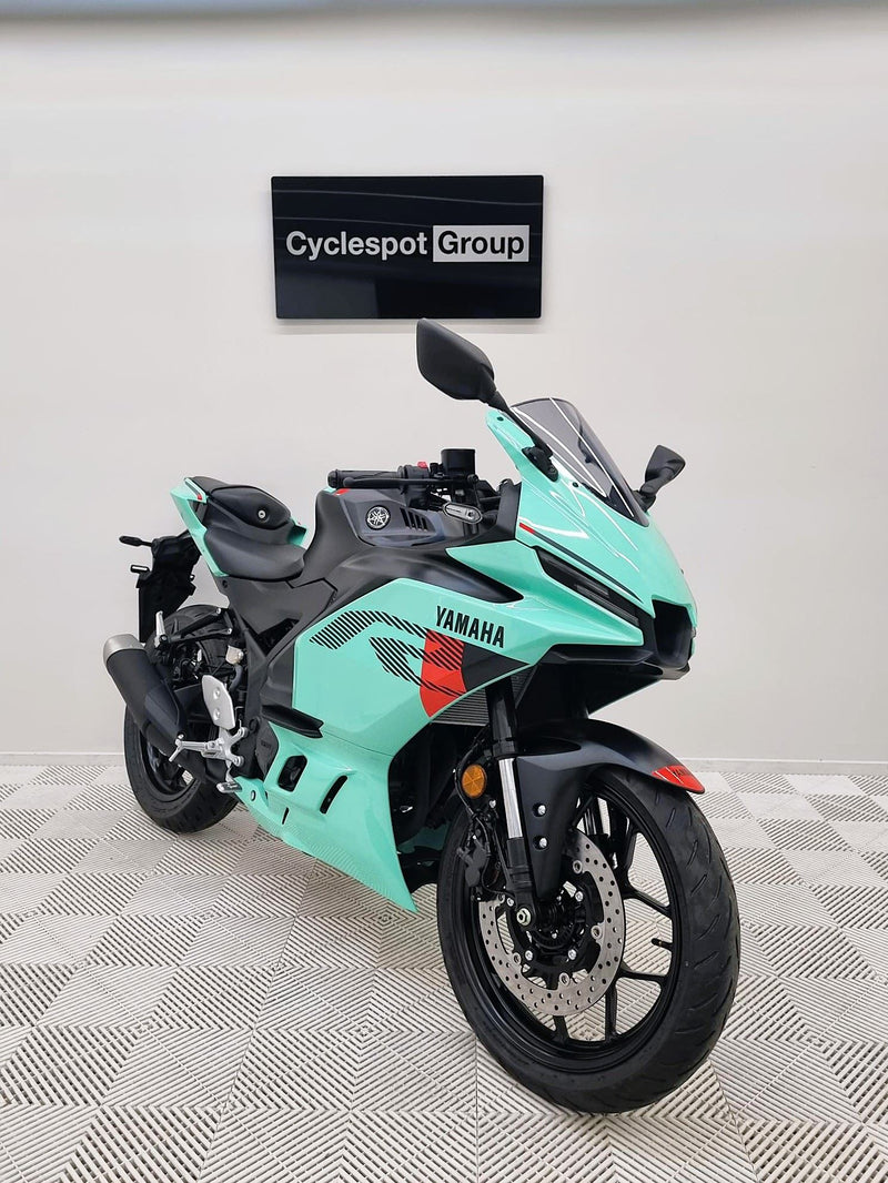 Load image into Gallery viewer, 2026 Yamaha R 3