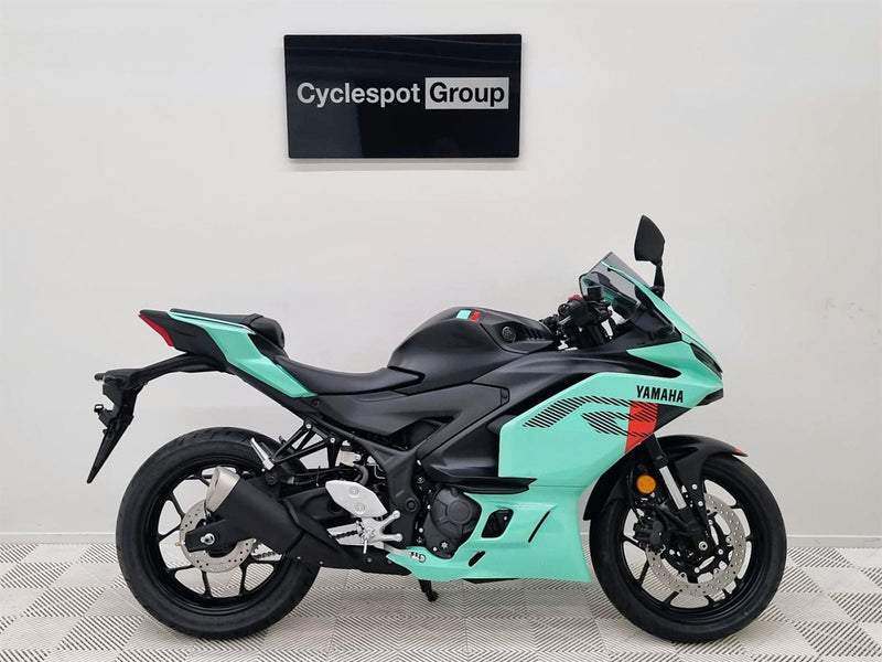 Load image into Gallery viewer, 2026 Yamaha R 3
