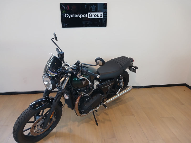 Load image into Gallery viewer, 2024 Triumph Street Twin