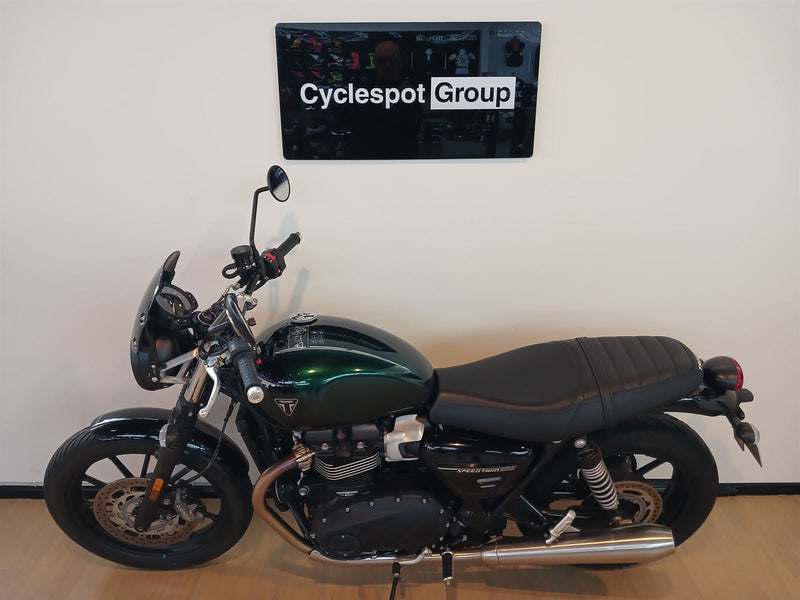 Load image into Gallery viewer, 2024 Triumph Street Twin