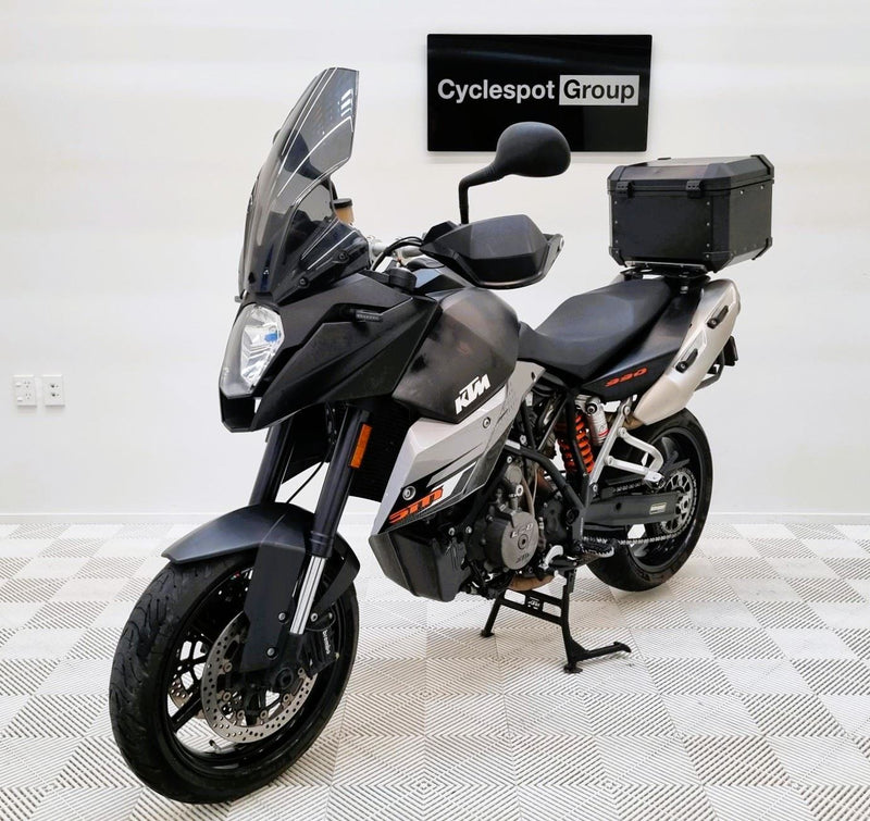 Load image into Gallery viewer, 2011 KTM Duke 990 SMT