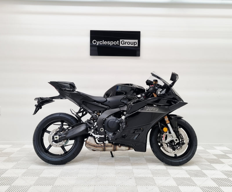 Load image into Gallery viewer, 2027 Yamaha R9
