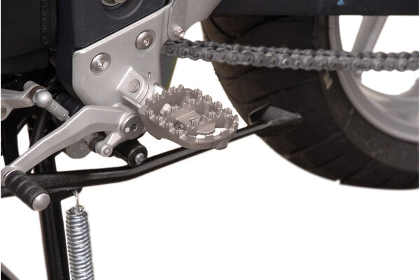 Load image into Gallery viewer, FOOTREST KIT SW MOTECH ION BMW F900R F900XR R NINE T TRIUMPH TIGER 1050 TIGER 1050 SPORT

