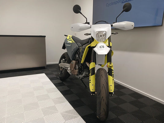2024 Husqvarna FS 701 Supermoto