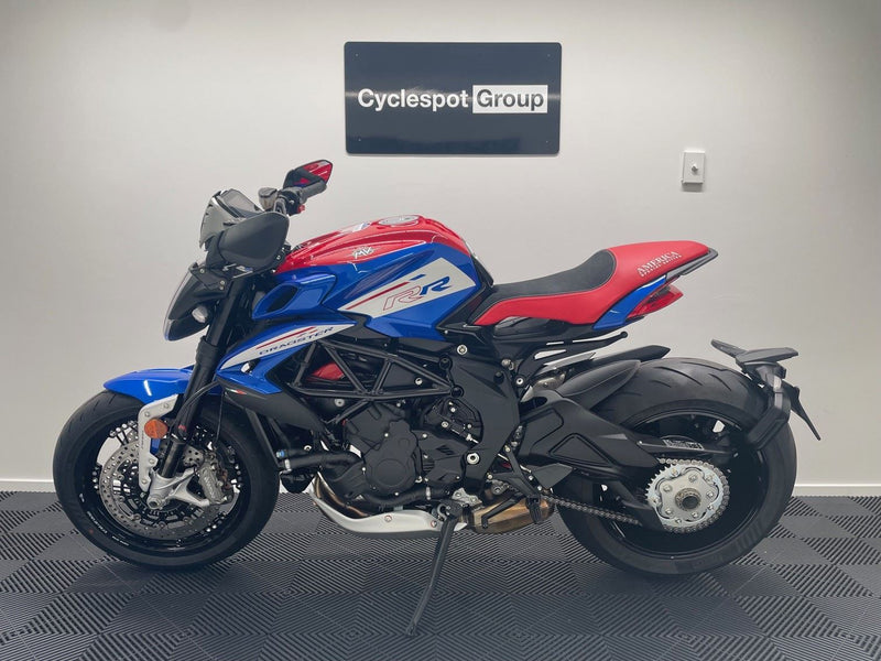 Load image into Gallery viewer, 2024 MV Agusta Dragster RR 'America' Limited Edition | SAVE $5670
