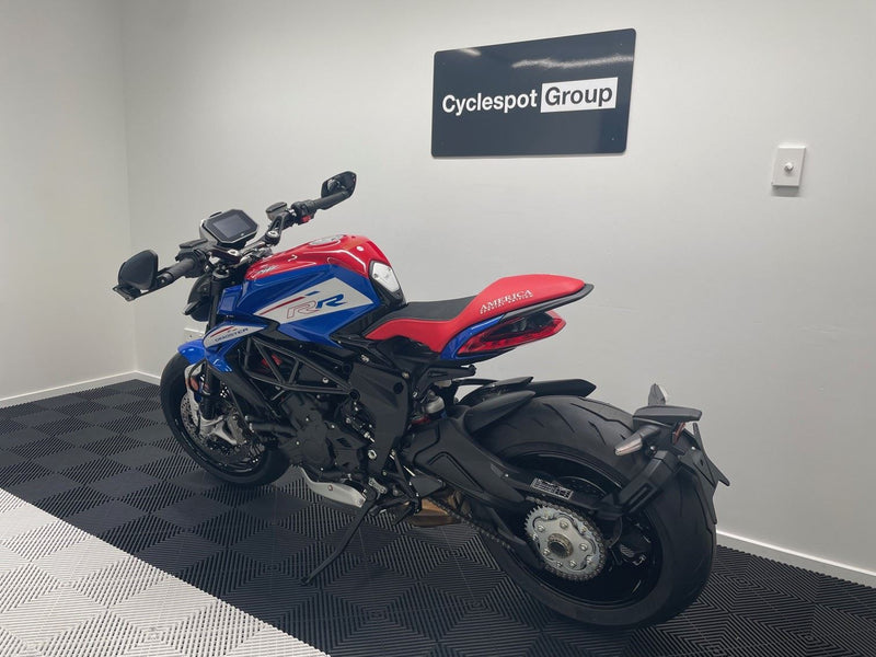 Load image into Gallery viewer, 2024 MV Agusta Dragster RR 'America' Limited Edition | SAVE $5670
