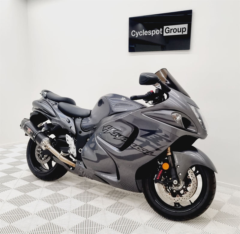Load image into Gallery viewer, 2020 Suzuki GSX HAYABUSA
