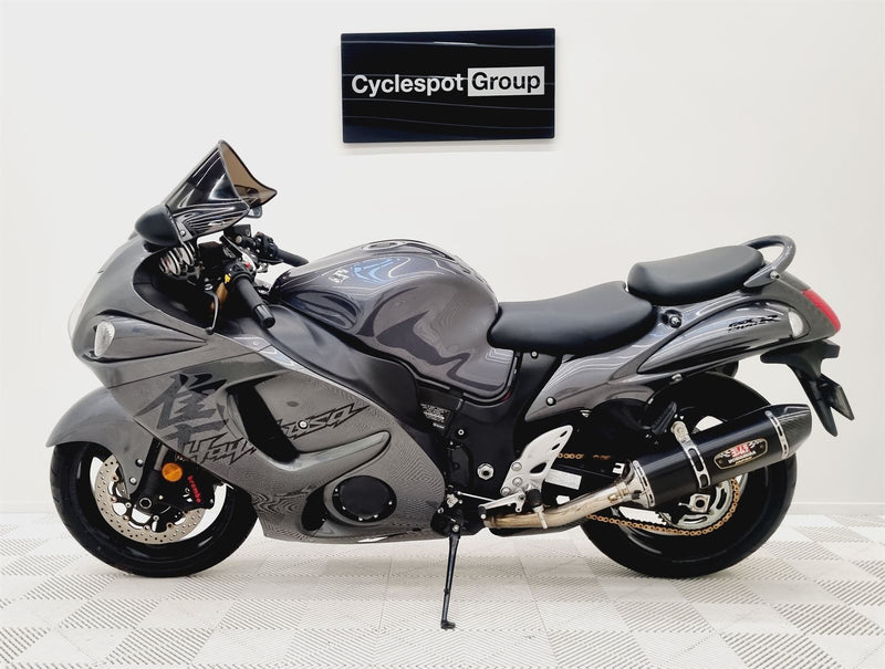 Load image into Gallery viewer, 2020 Suzuki GSX HAYABUSA

