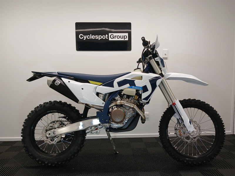 Load image into Gallery viewer, 2026 Husqvarna FE 501
