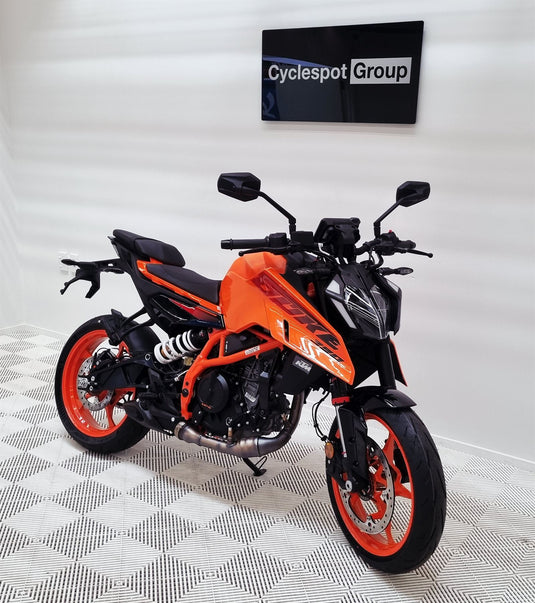2025 KTM Duke 390