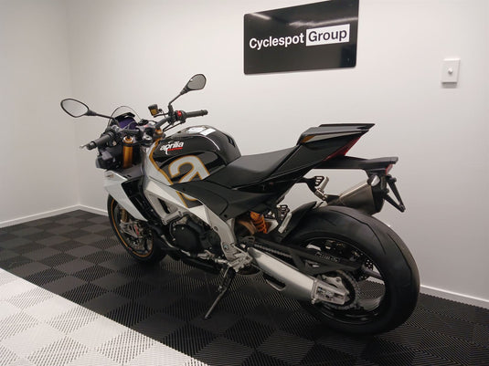 2024 Aprilia Tuono V4 Factory + Akrapovic Slip-on
