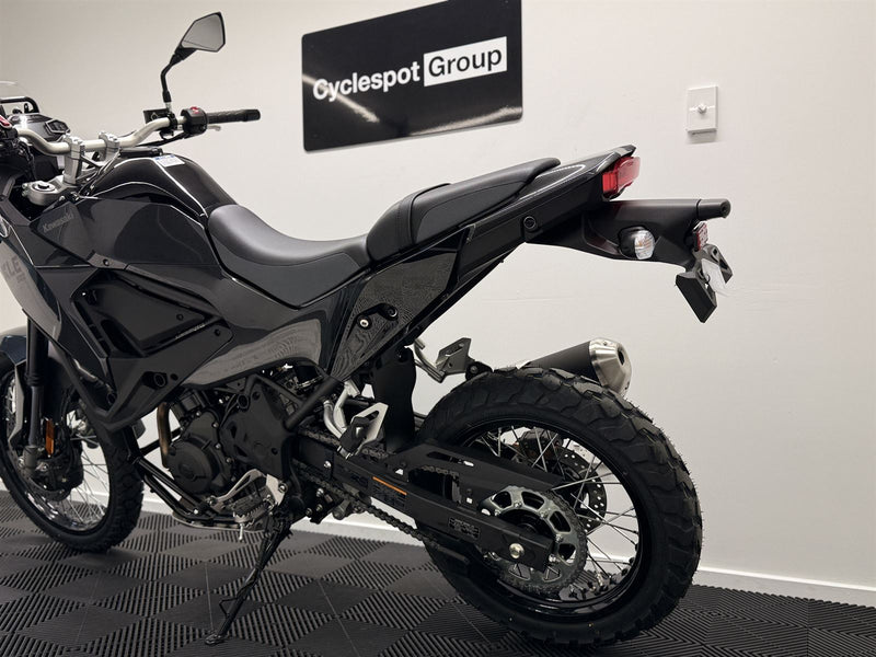 Load image into Gallery viewer, 2026 Kawasaki KLE 500
