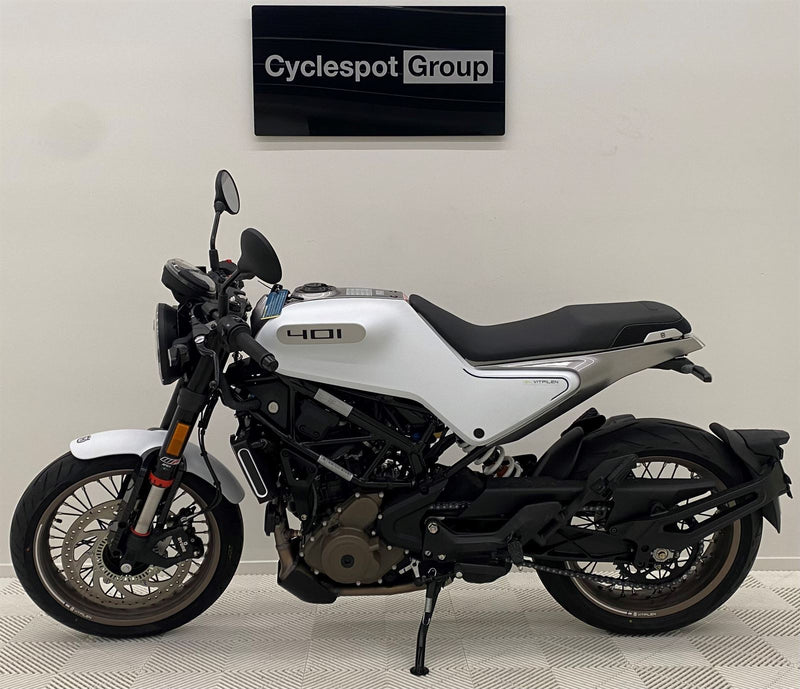Load image into Gallery viewer, 2023 Husqvarna Vitpilen 401
