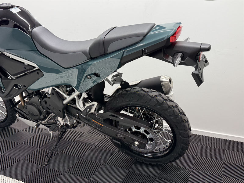 Load image into Gallery viewer, 2026 Kawasaki KLE 500
