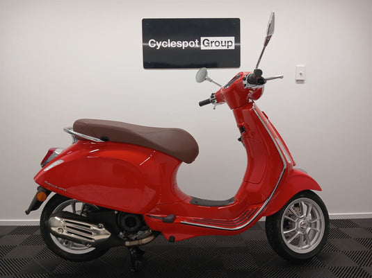 2024 Vespa GTS 150 Super