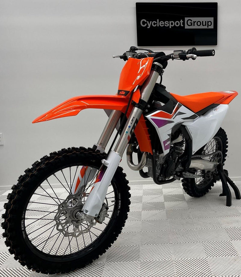 Load image into Gallery viewer, 2024 KTM 350 SXF
