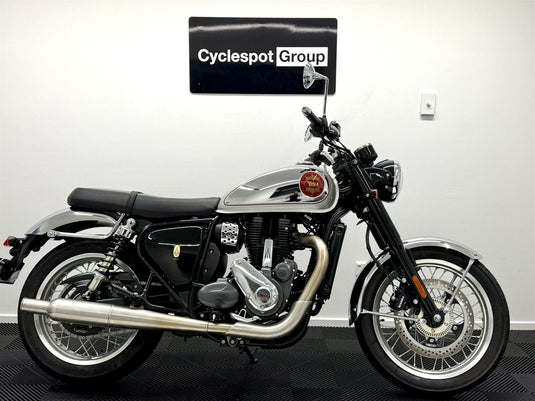 2024 BSA Gold Star Legacy Edition classic bike at Cyclespot
