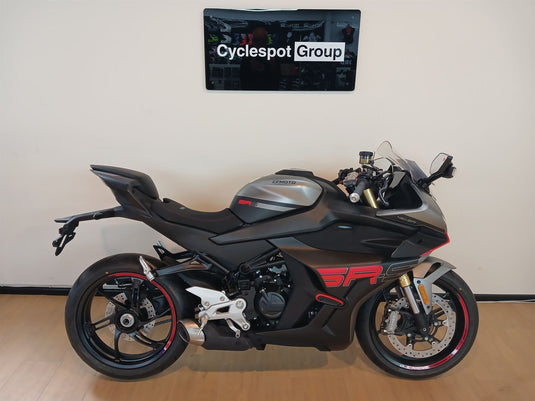 2025 CFMOTO 450SRS 450SRS Black supersport bike at Cyclespot
