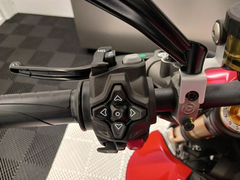 Load image into Gallery viewer, 2026 Ducati Street Fighter V2S
