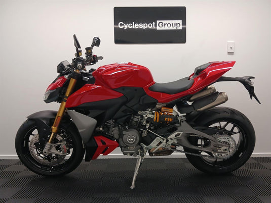 2026 Ducati Street Fighter V2S