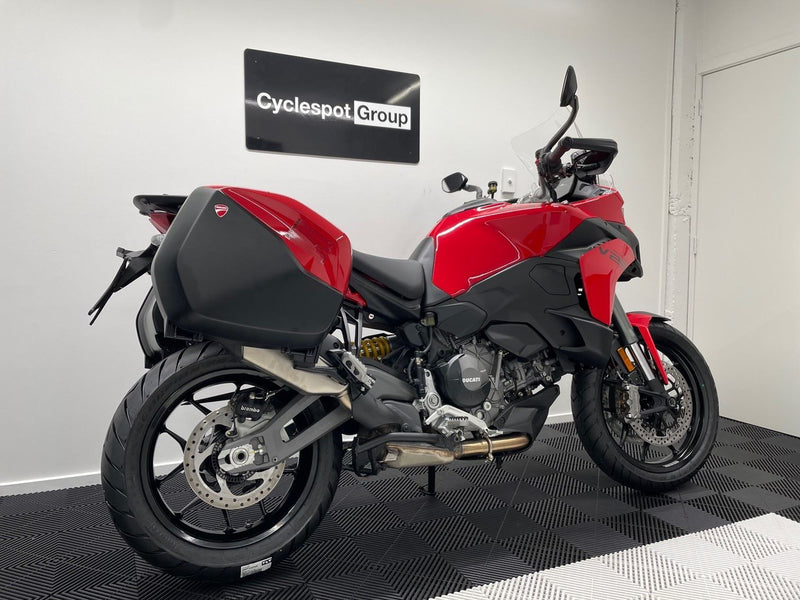 Load image into Gallery viewer, 2026 Ducati Multistrada V2S TRAVEL
