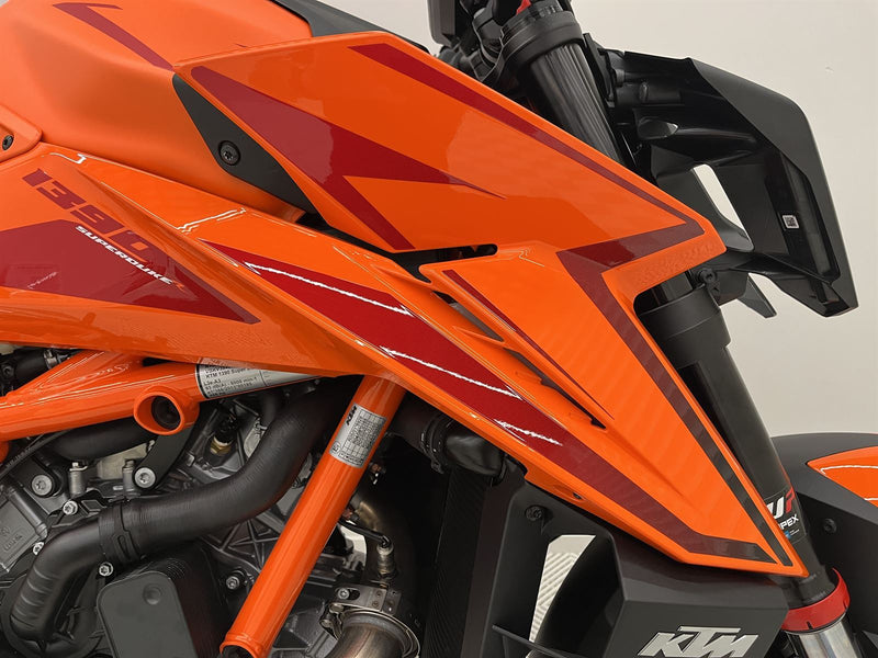 Load image into Gallery viewer, 2026 KTM Superduke 1390R
