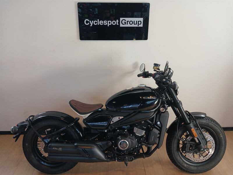 Load image into Gallery viewer, 2026 CFMOTO CL-C 450 Bobber
