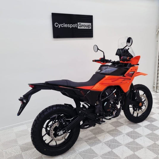 2025 KTM Adventure 390X