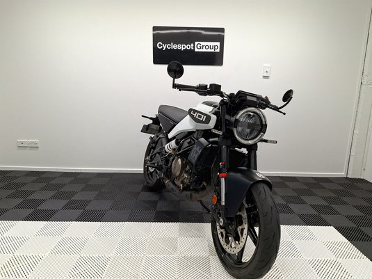 2025 Husqvarna Vitpilen 401