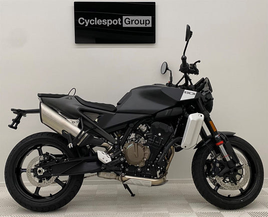2024 Husqvarna Svartpilen 801