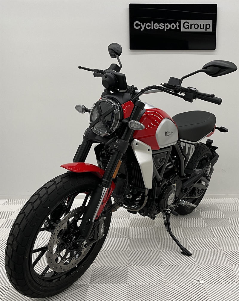 Load image into Gallery viewer, 2024 Ducati Scrambler - Icon 2G -
