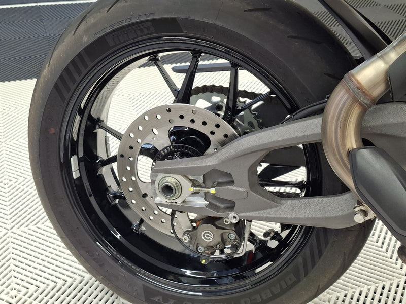 Load image into Gallery viewer, 2026 Ducati Street Fighter V2S
