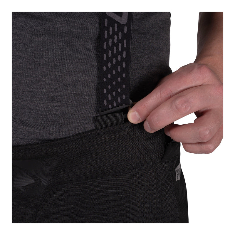 Load image into Gallery viewer, Leatt 5.5 ADV FlowTour Pant (Short) - Stealth
