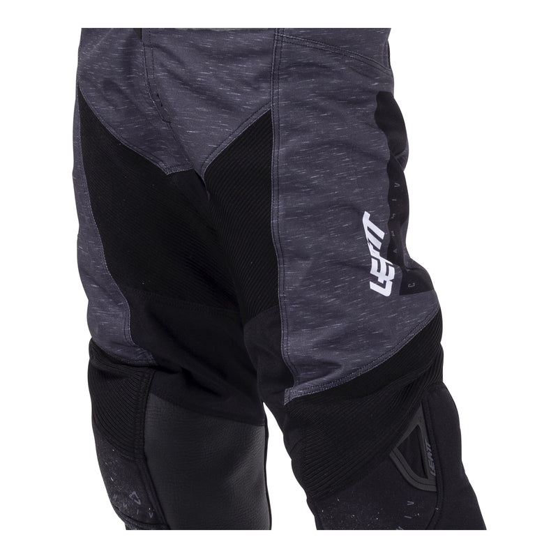 Load image into Gallery viewer, Leatt 2026 3.5 Junior Ride Kit - Stealth Black / Grey
