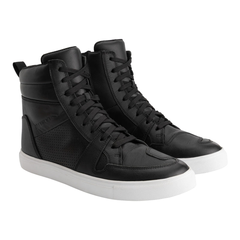 Load image into Gallery viewer, Richa Chaser Waterproof Sneaker - Black
