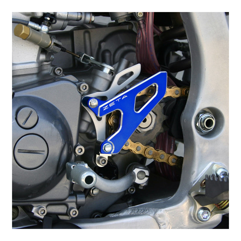 Load image into Gallery viewer, Zeta Drive Cover - Honda CRF250R (2004–2009), CR250R ('02-), Yamaha YZ125 (2006+
