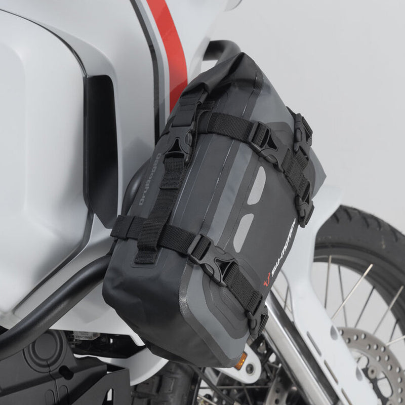 Load image into Gallery viewer, TAIL BAG SW MOTECH DRYBAG BLACK GREY 8L
