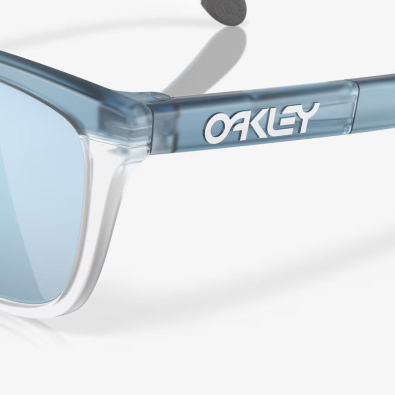 Load image into Gallery viewer, 0OO9284A-0955 Frogskins Range (LBF) Sunglasses Matte Stonewash Frame with PRIZM Deep Water Polarized Lens
